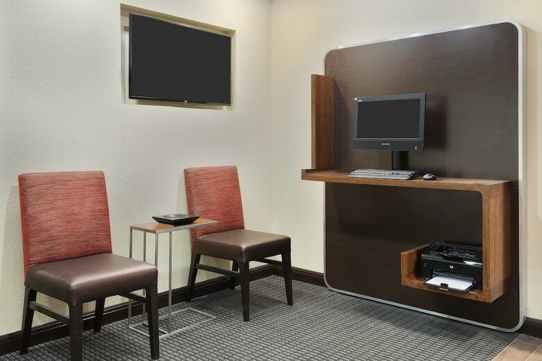 Hotel Towneplace Suites By Marriott Savannah Midtown