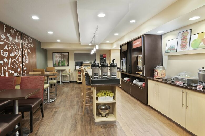 Hotel Towneplace Suites By Marriott Savannah Midtown