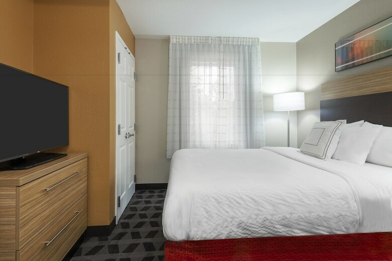 Hotel Towneplace Suites By Marriott Savannah Midtown