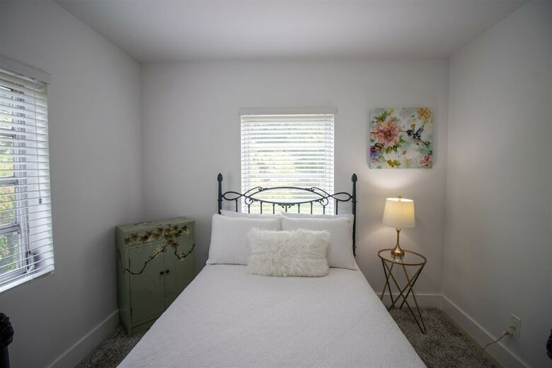 Like New Miami Springs Family Home