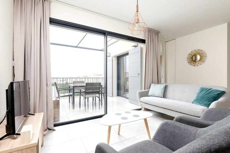 Apartment With 2 Bedrooms In Malauc�ne, With Pool Access And Wifi