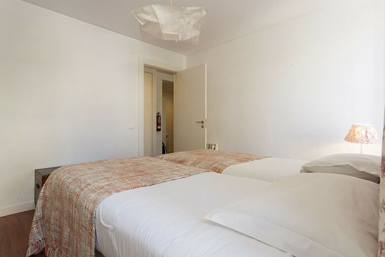 Bel�m Burgundy Apartment Rentexperience