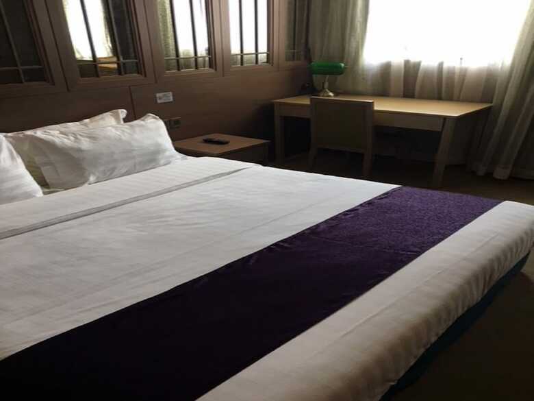 Largos Hotel