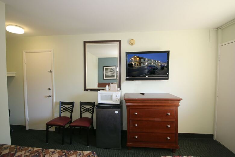 Royal Inn Charlotte Airport Hotel