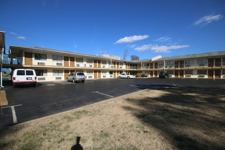 Royal Inn Charlotte Airport Hotel