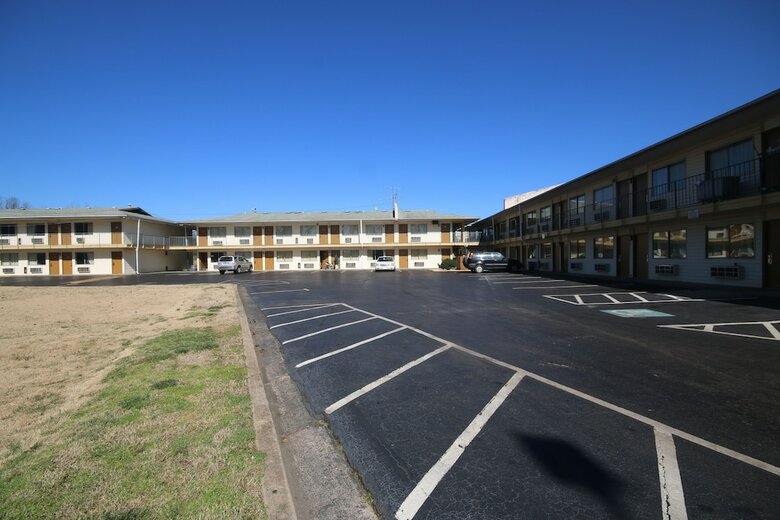 Royal Inn Charlotte Airport Hotel
