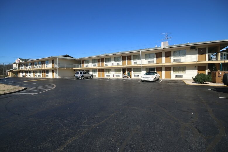Royal Inn Charlotte Airport Hotel