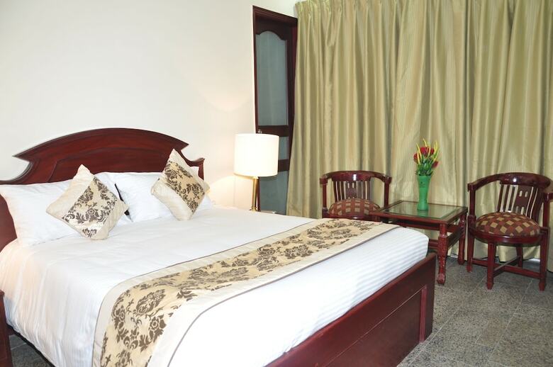 Hotel Forest Green