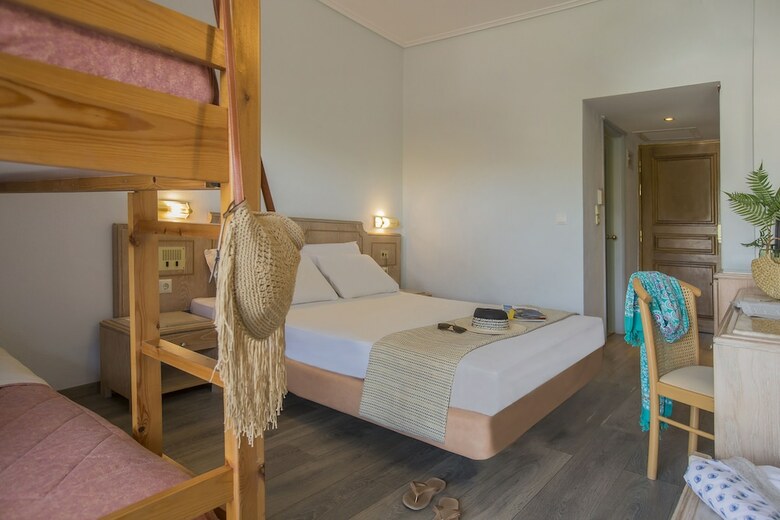 Golden Coast Hotel & Bungalows - All-inclusive