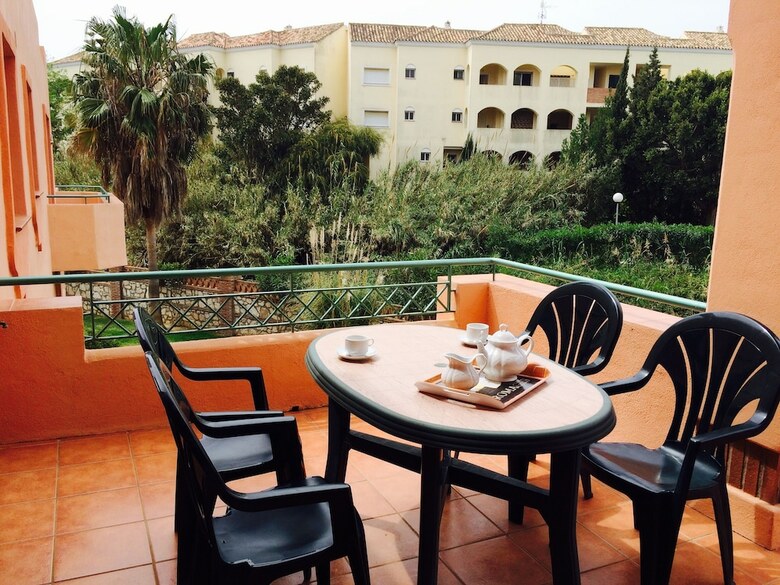 Aparthotel Marbella Beach Resort At Club Playa Real