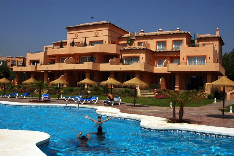 Aparthotel Marbella Beach Resort At Club Playa Real