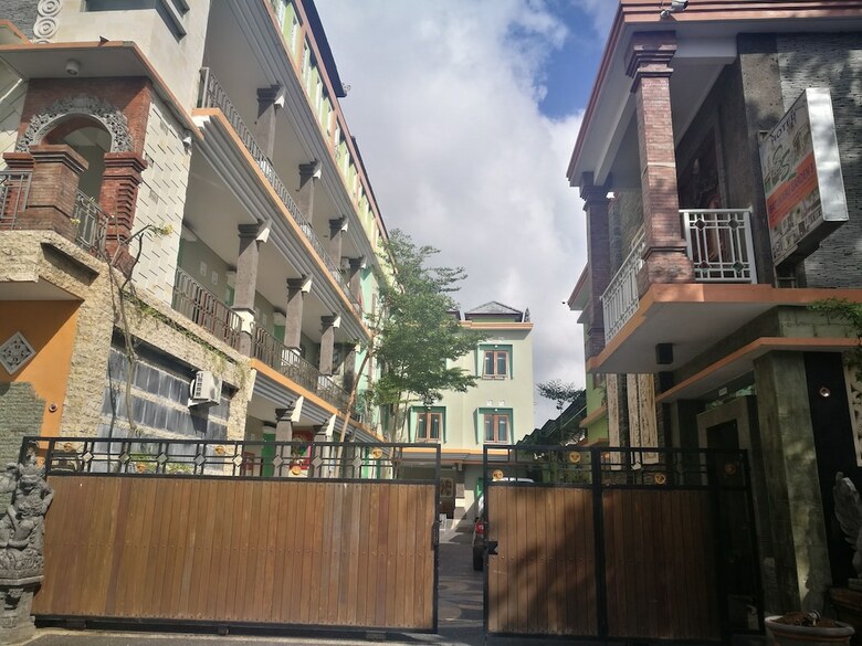 Hotel Oyo 2077 Batukaru Garden 3