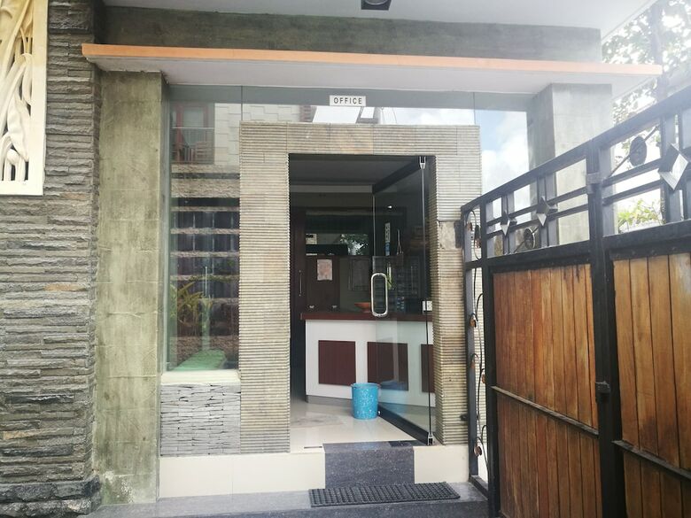 Hotel Oyo 2077 Batukaru Garden 3