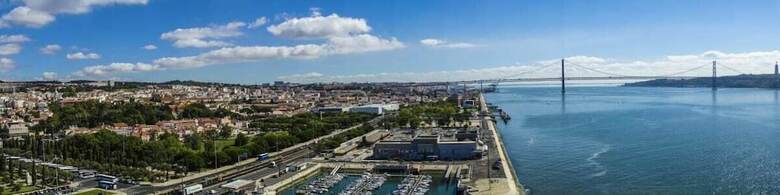 Gorgeous Apartment In Alges With Stunning Rooftop Pool