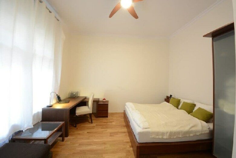 Lazar 7 Apartment