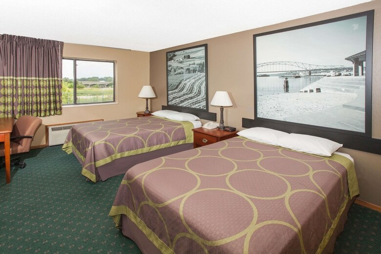 Hotel Super 8 By Wyndham Anamosa Ia