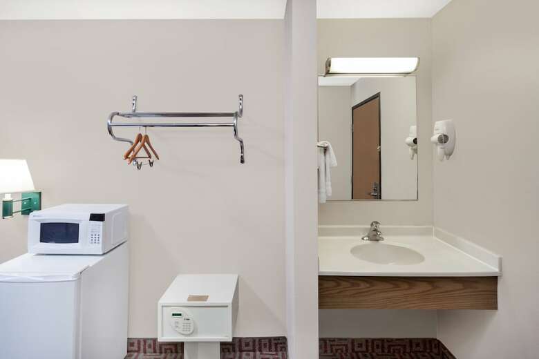 Hotel Super 8 By Wyndham Anamosa Ia