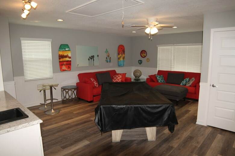 Pet Friendly, 3 Br, 2 Ba, Private Pool - Sunset Harbor