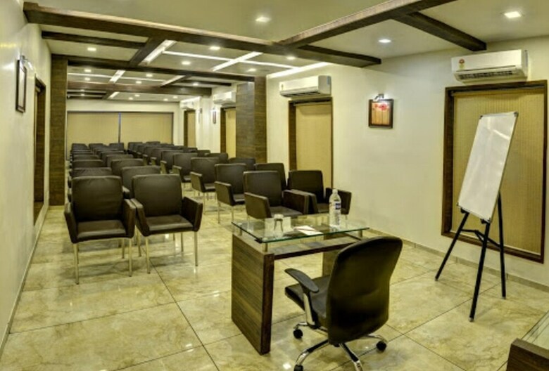 Hotel Aaram Orchard