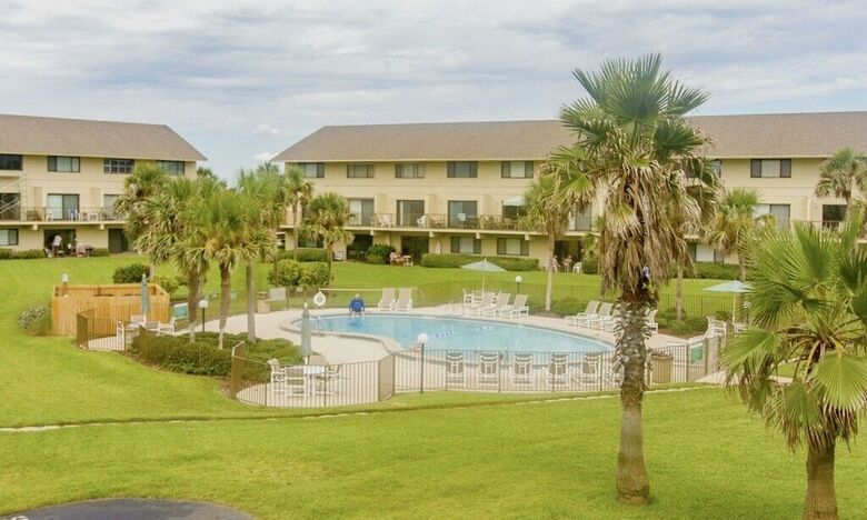 2 Bed, 2.5 Bath Oceanfront Condo, 4 Heated Pools - Summerhouse 257
