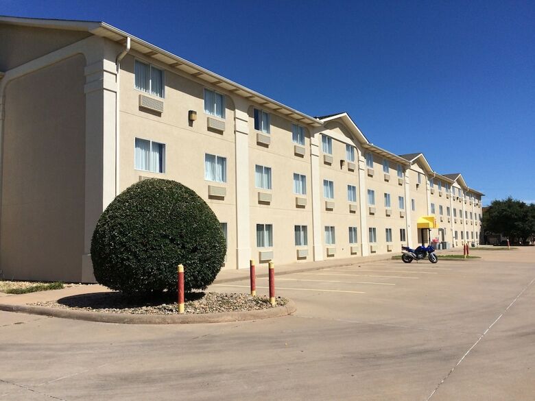 Motel Super 8 By Wyndham Wichita Falls