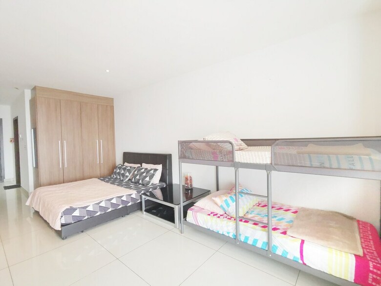 Apartamentos Ksl Studio Homestay By Immaculate