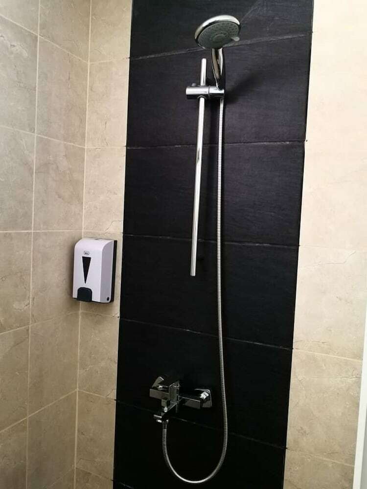 Walk In Hotel