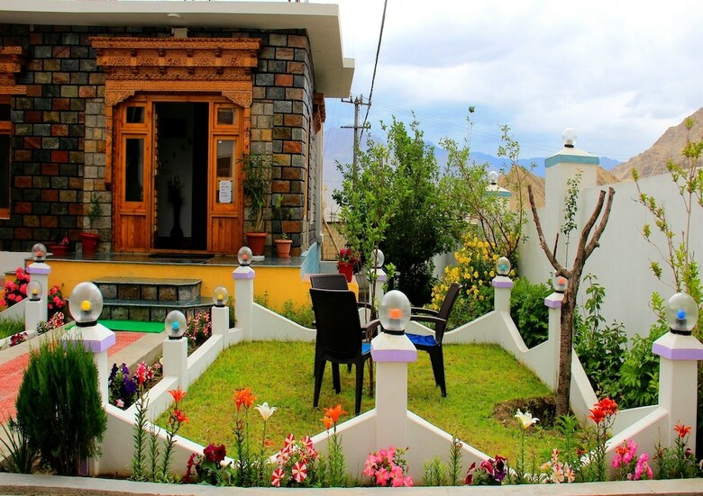 Tih Hotel Jeevanam Villa