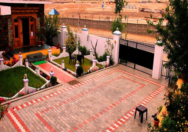 Tih Hotel Jeevanam Villa