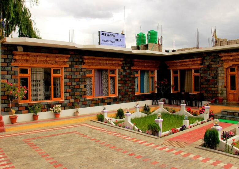 Tih Hotel Jeevanam Villa