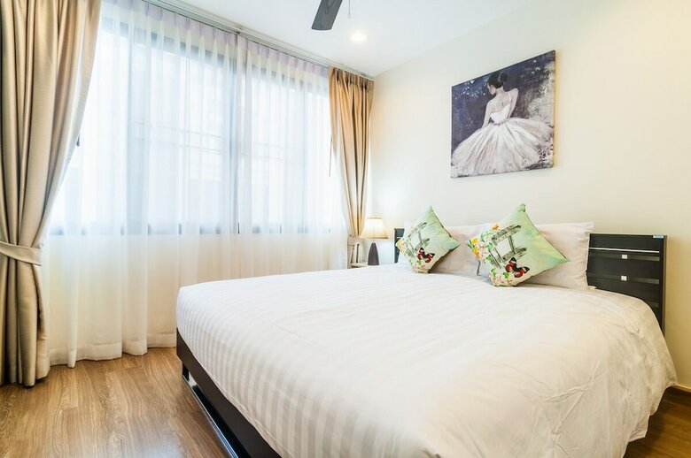 3bdr Townhouse 800m From Bangtao Beach