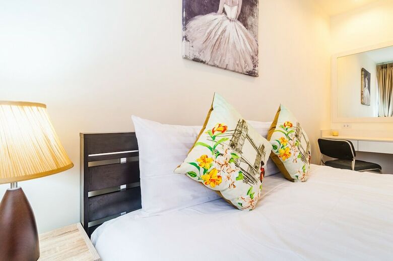 3bdr Townhouse 800m From Bangtao Beach