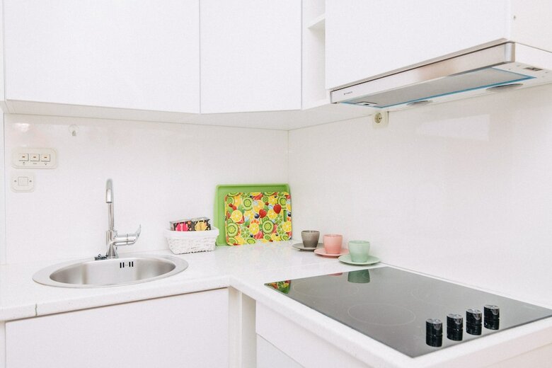 Bright Apartment With Huge Garden & Free Garage