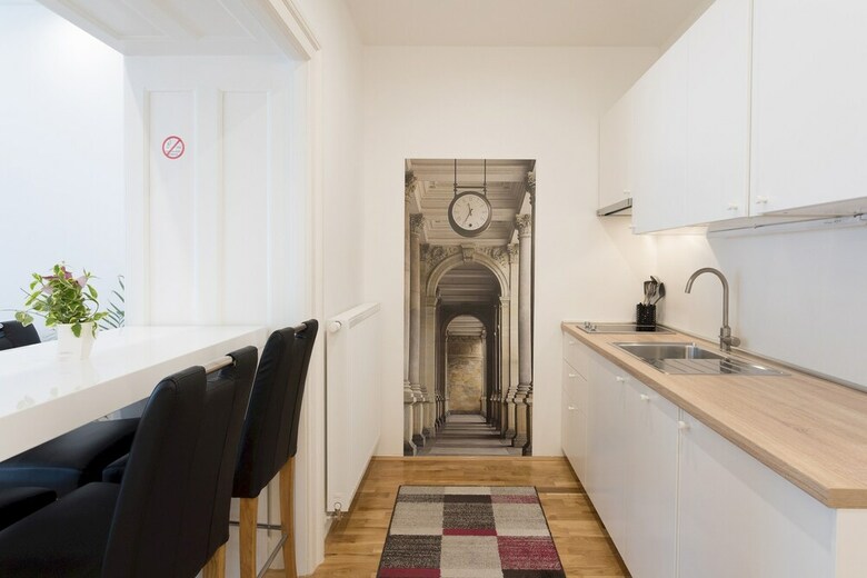 Bright And Spacious Apartment In The City Center!