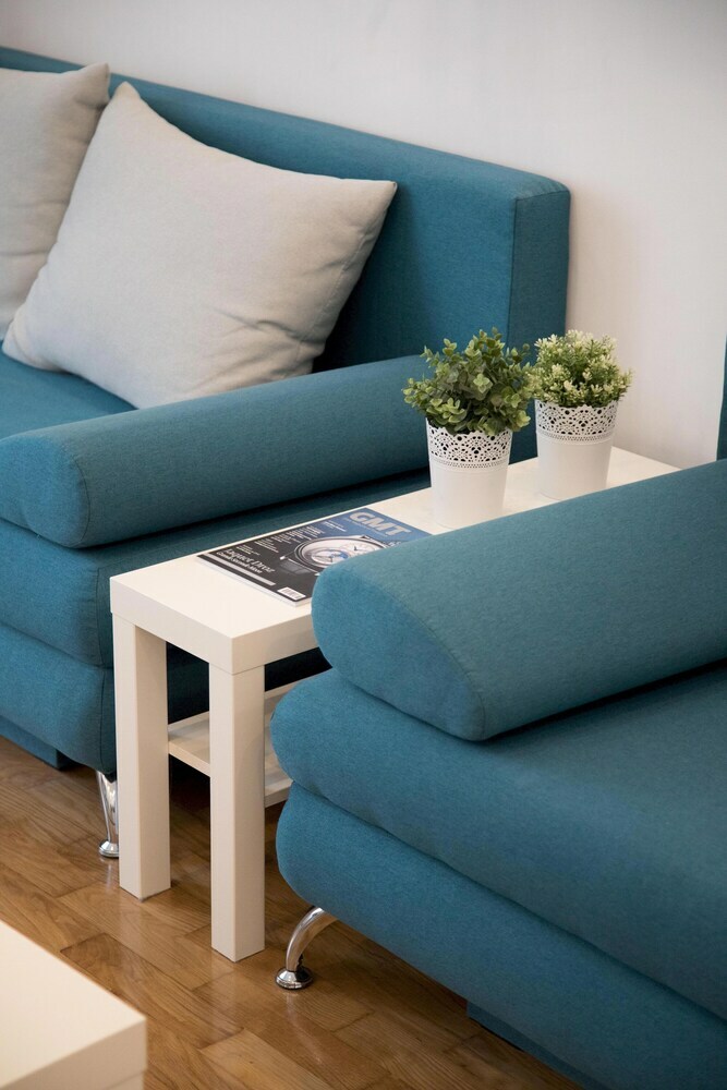 Bright And Spacious Apartment In The City Center!