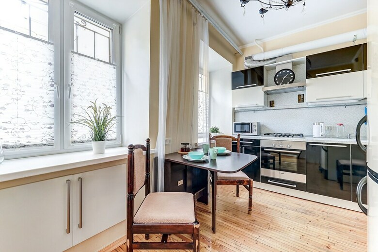 Home4day 2 Bedroom Apartment On Marata Street