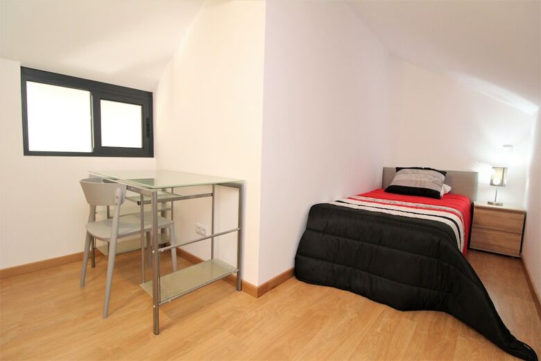 Living Apartment With Private Pool, Jacuzzi And Gym