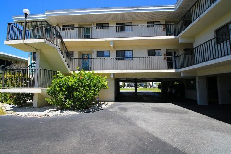 Bridge Port Beach Resort