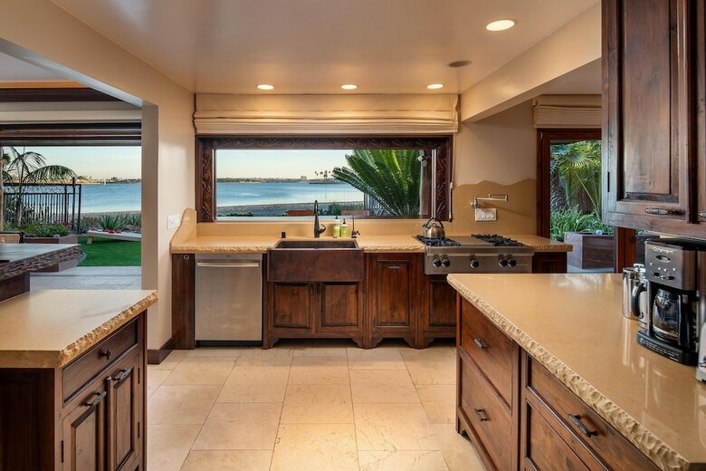 Endless Summer By Avantstay | Beachfront Home W/ Sunset Views!