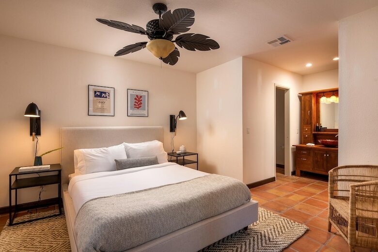 Endless Summer By Avantstay | Beachfront Home W/ Sunset Views!