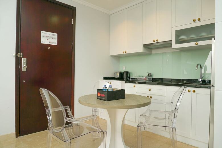 Luxurious 2br With Private Lift At Menteng Park Apartment