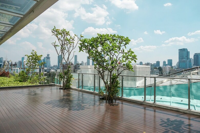 High Floor Studio With City View At Menteng Park Apartment