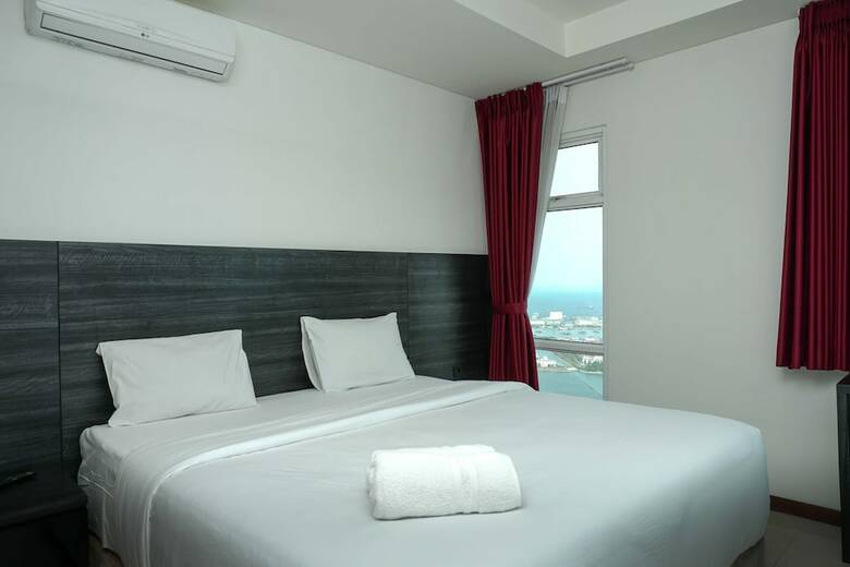 2br Seaview Condominium Green Bay Pluit Apartment