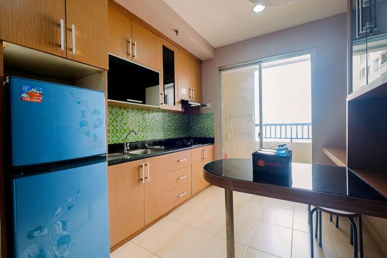 Comfy 2br At Mediterania Marina Ancol Apartment