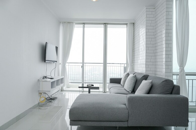Big And Cozy 2br Apartment At Ancol Mansion