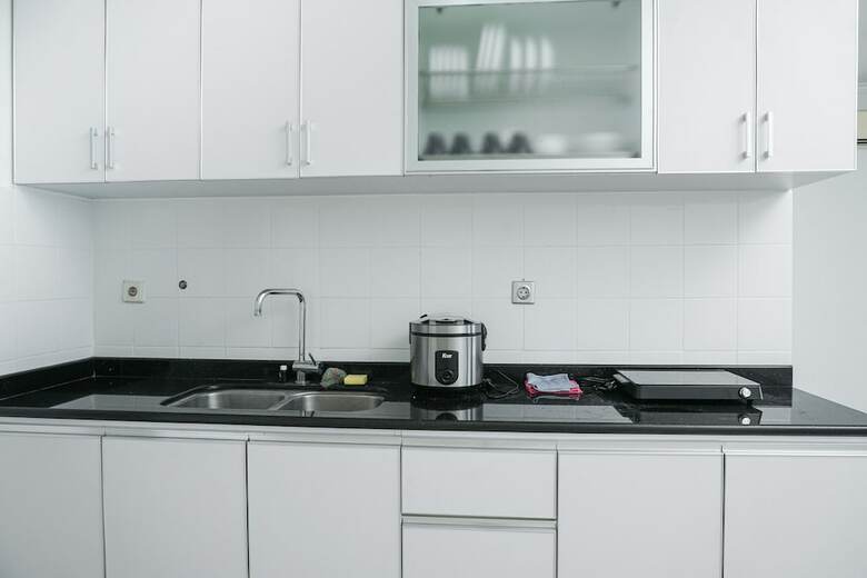 Big And Cozy 2br Apartment At Ancol Mansion
