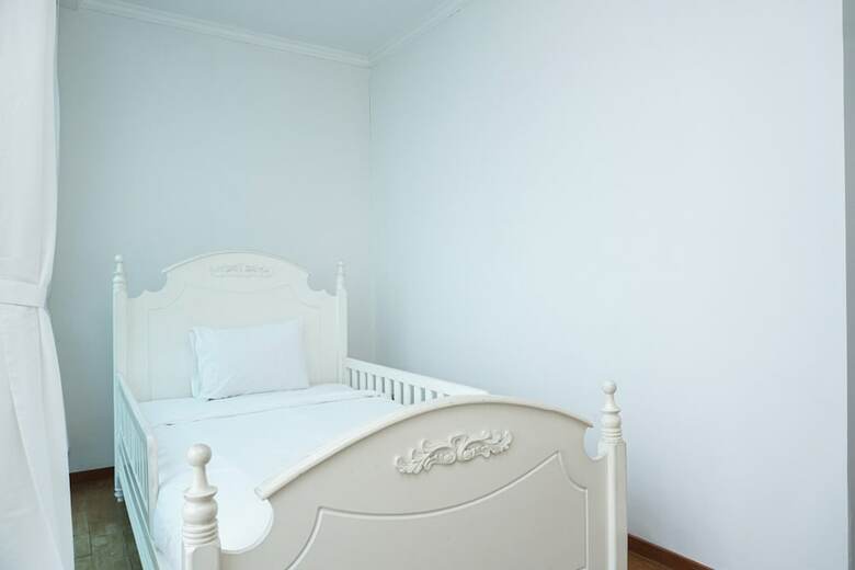 Big And Cozy 2br Apartment At Ancol Mansion