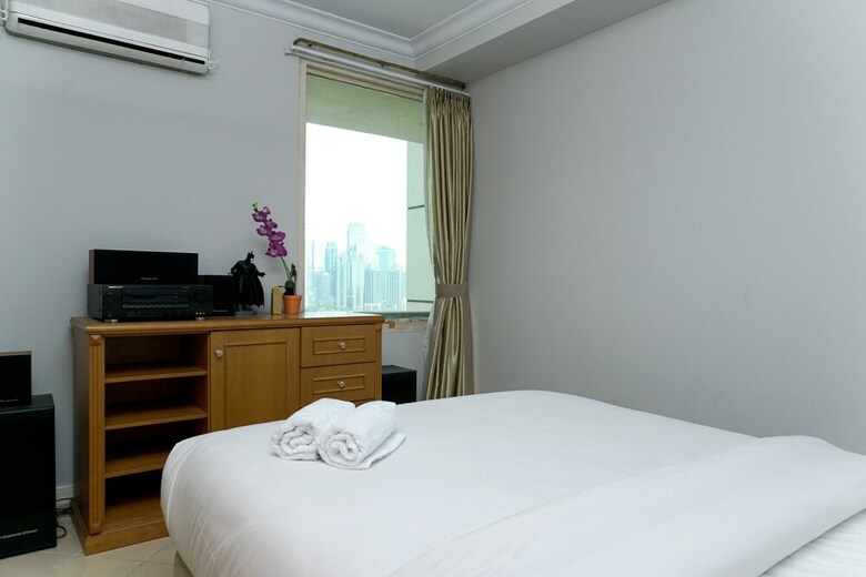 Best Price 3br At Batavia Apartment