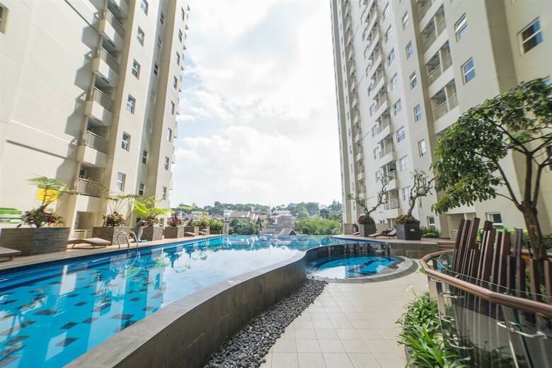 Relaxing Studio Apartment At Parahyangan Residence With Mountain View