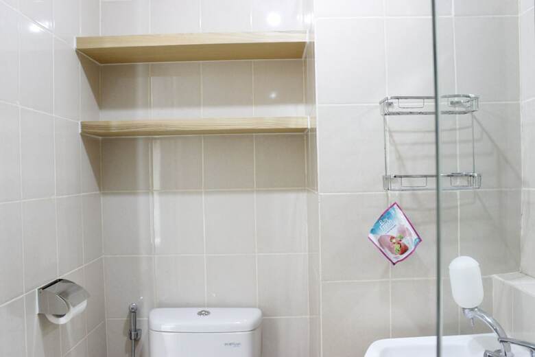 Relaxing Studio Apartment At Parahyangan Residence With Mountain View